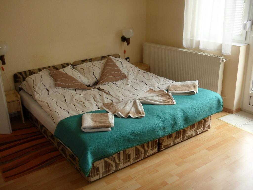 Friends Villa Apartments Hévíz Cameră foto
